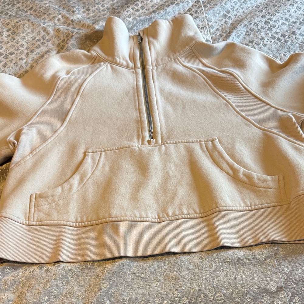 Lululemon Scuba Bone Cropped Half-Zip  XS/S Amazing Condition - Picture 3 of 7